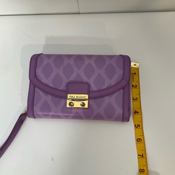 Vera Bradley Ikat Diamonds Lilac Ultimate Clasp & Zipper Closure Wristlet Wallet - Picture 11 of 12